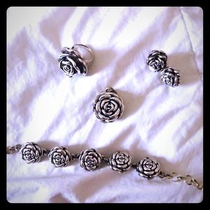 Sterling silver rose detail set